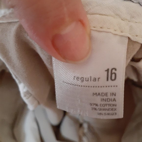 3 pairs if khaki pants - Picture 2 of 7